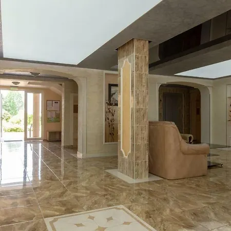 Furnished 1bdr With Pool View Uq サニービーチ