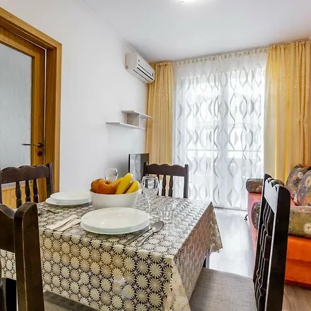 Furnished 1bdr With Pool View Uq サニービーチ