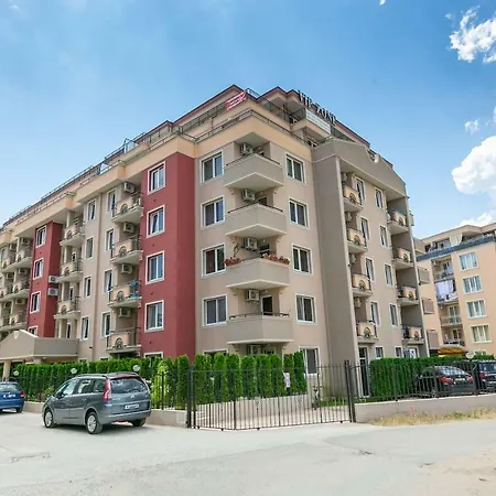Furnished 1bdr With Pool View Uq アパート サニービーチ