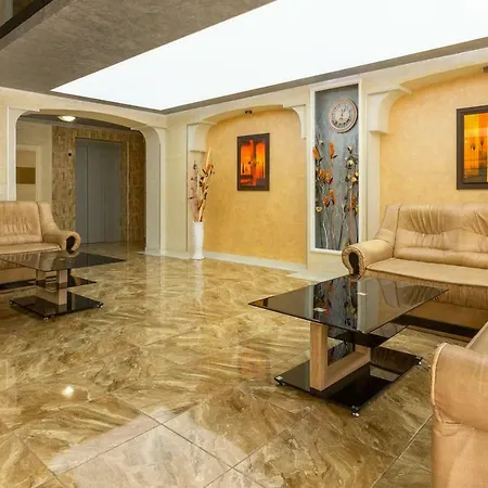 Furnished 1bdr With Pool View Uq アパート